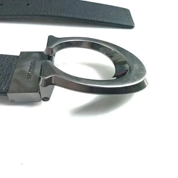Coach Reversible Black & Brown Leather Belt w/ Large Gunmetal Sculpted C Buckle - Picture 4 of 12